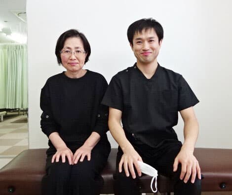 中田 孝子様と院長のツーショット