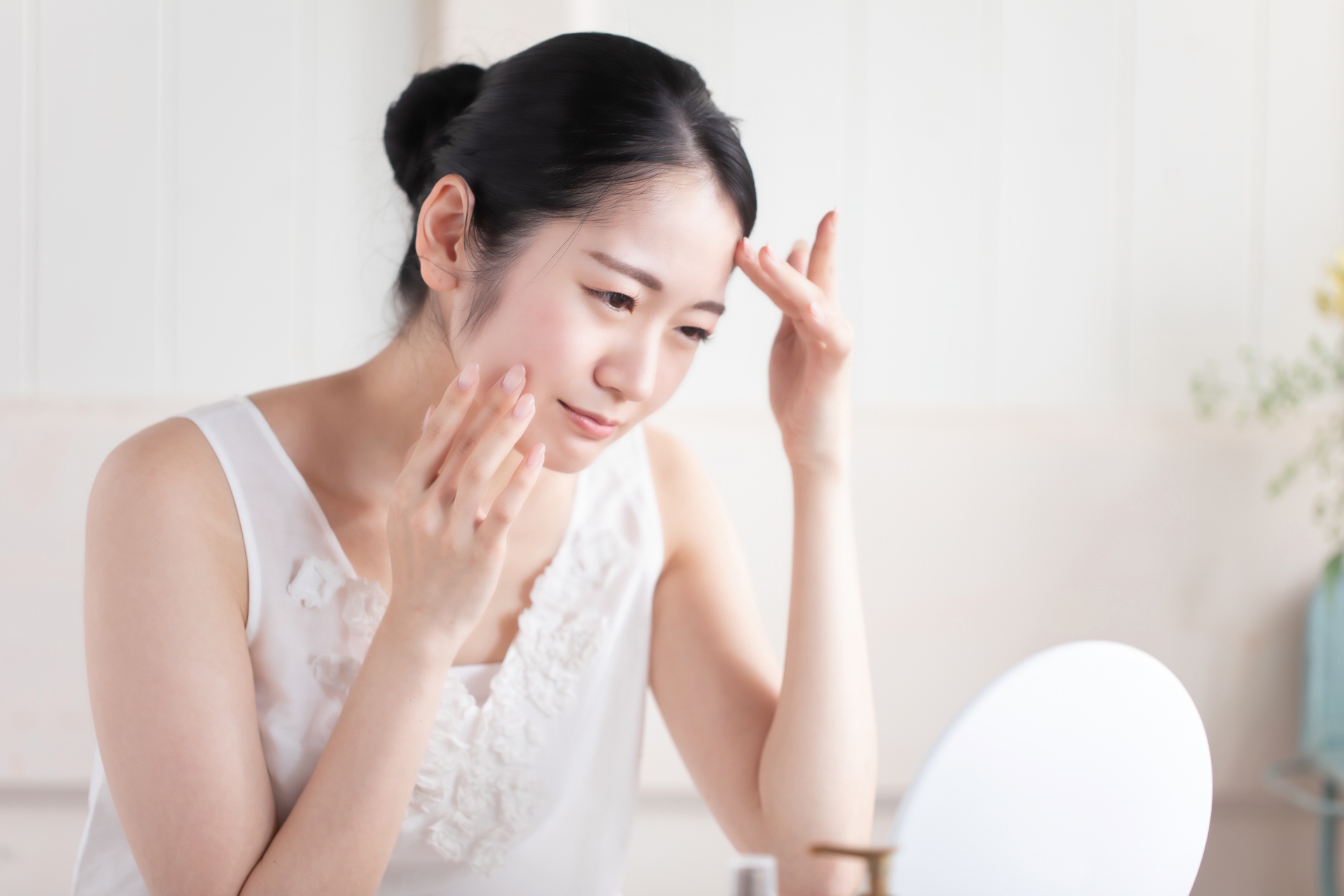 顔色が悪い・くすんで見える——「血色」と「透明感」を内側から取り戻す分子栄養学