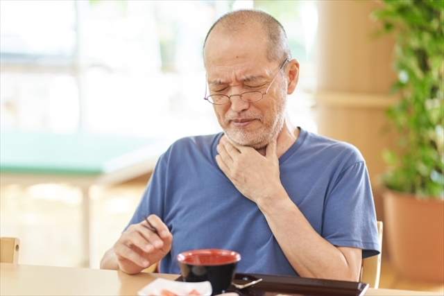 飲み込みにくい・むせるようになった——「のどの衰え」を、たんぱく質・亜鉛で食い止める分子栄養学