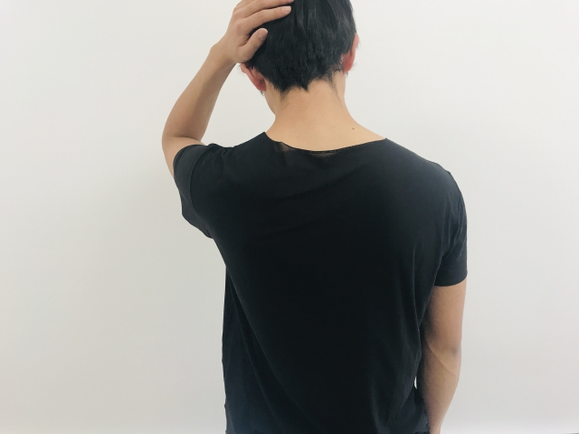 【枚方市】交通事故後の「消えない頭痛・肩の重さ」|23年の実績が導くNJM理論