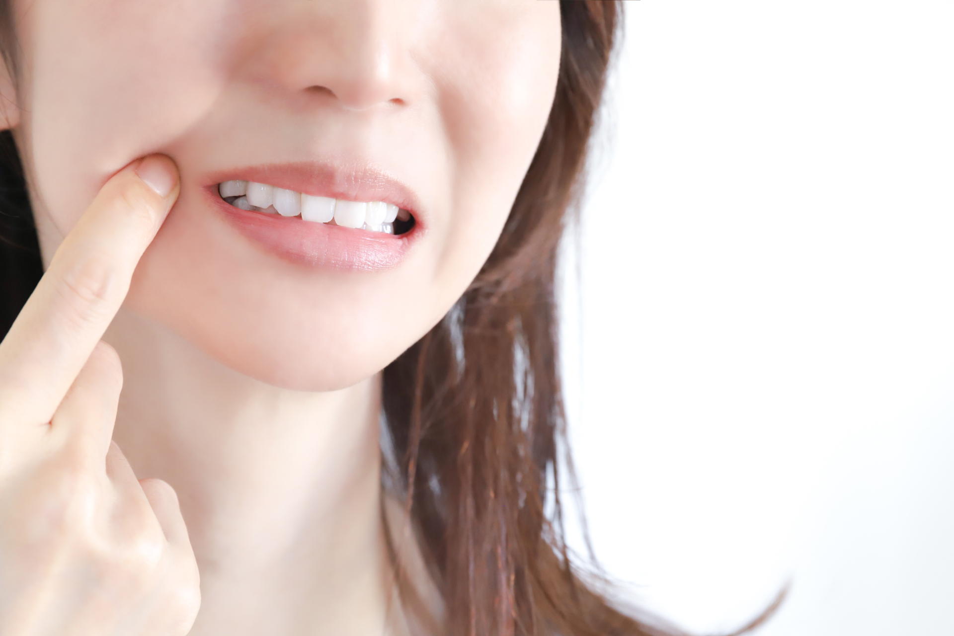 歯ぎしり・食いしばりはなぜ起きるのか。マウスピースでは止まらない理由と、マグネシウム・コルチゾール・セロトニンの生化学