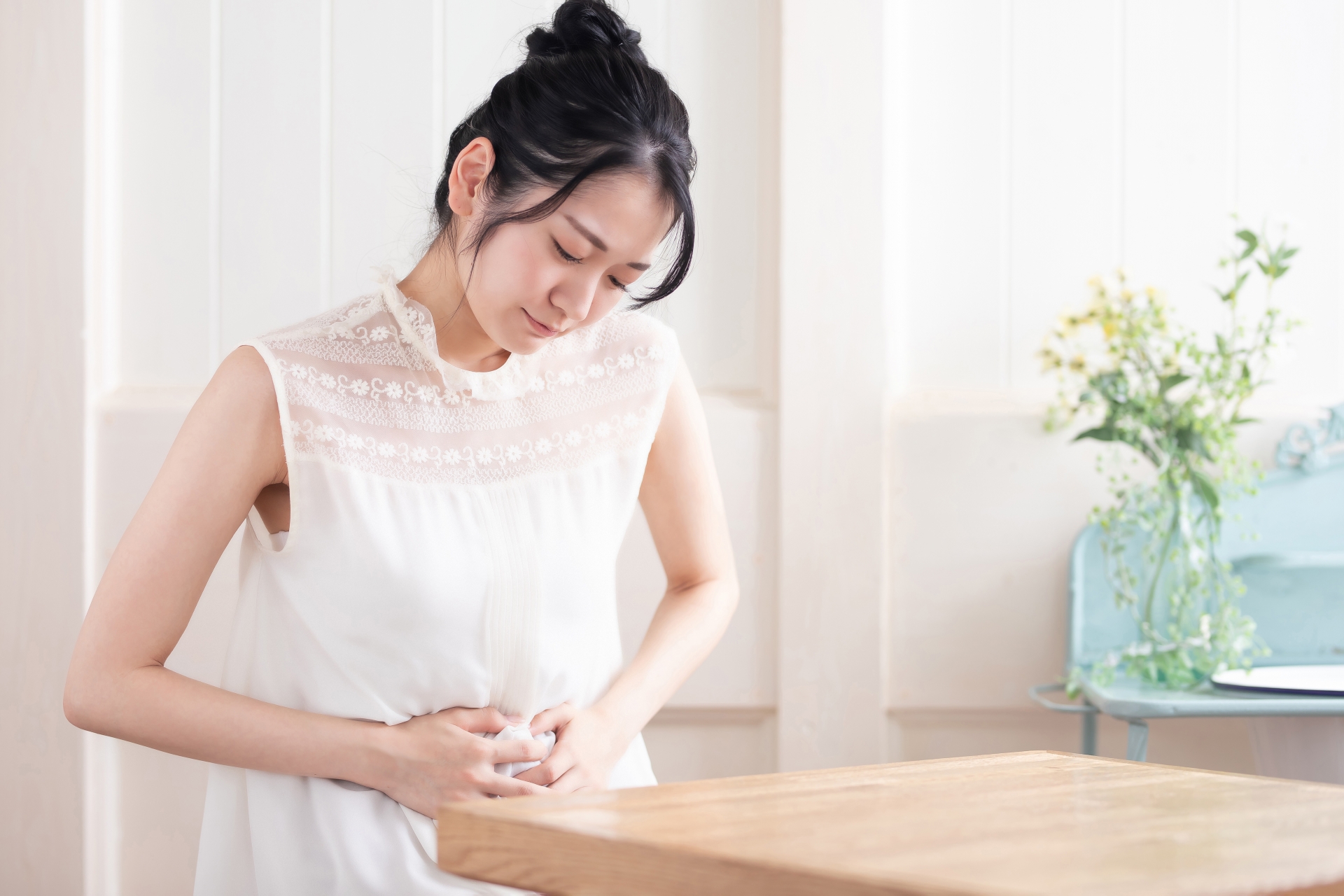 【分子栄養学】便秘は食物繊維で治らない——マグネシウム・胆汁酸・ビタミンCの生化学