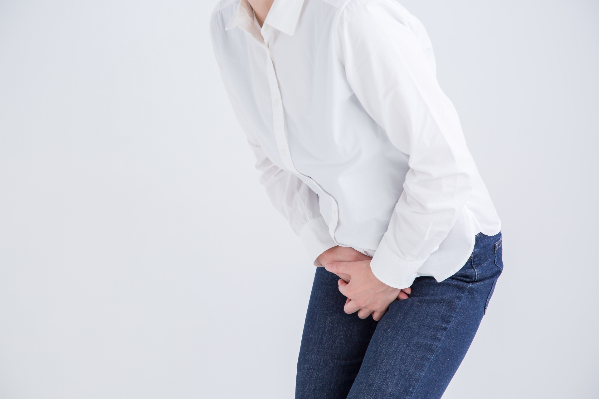 頻尿対策の盲点:「鍛える」よりも「緩める」。細胞の緊張を解く生化学的なアプローチ